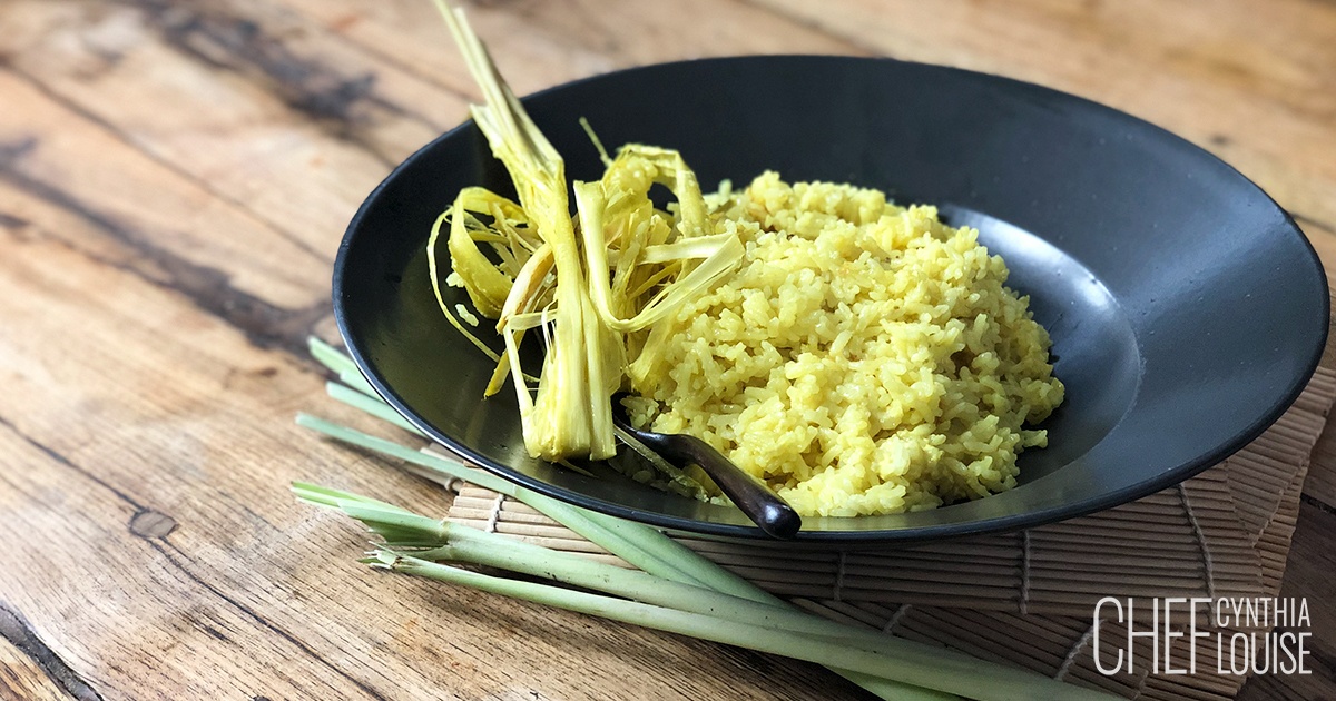 How to Make Indonesian Yellow Rice (Nasi Kuning)